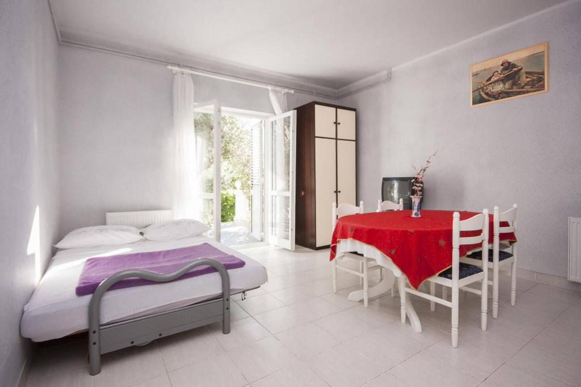 Apartments Zdenka Brodarica  Extérieur photo