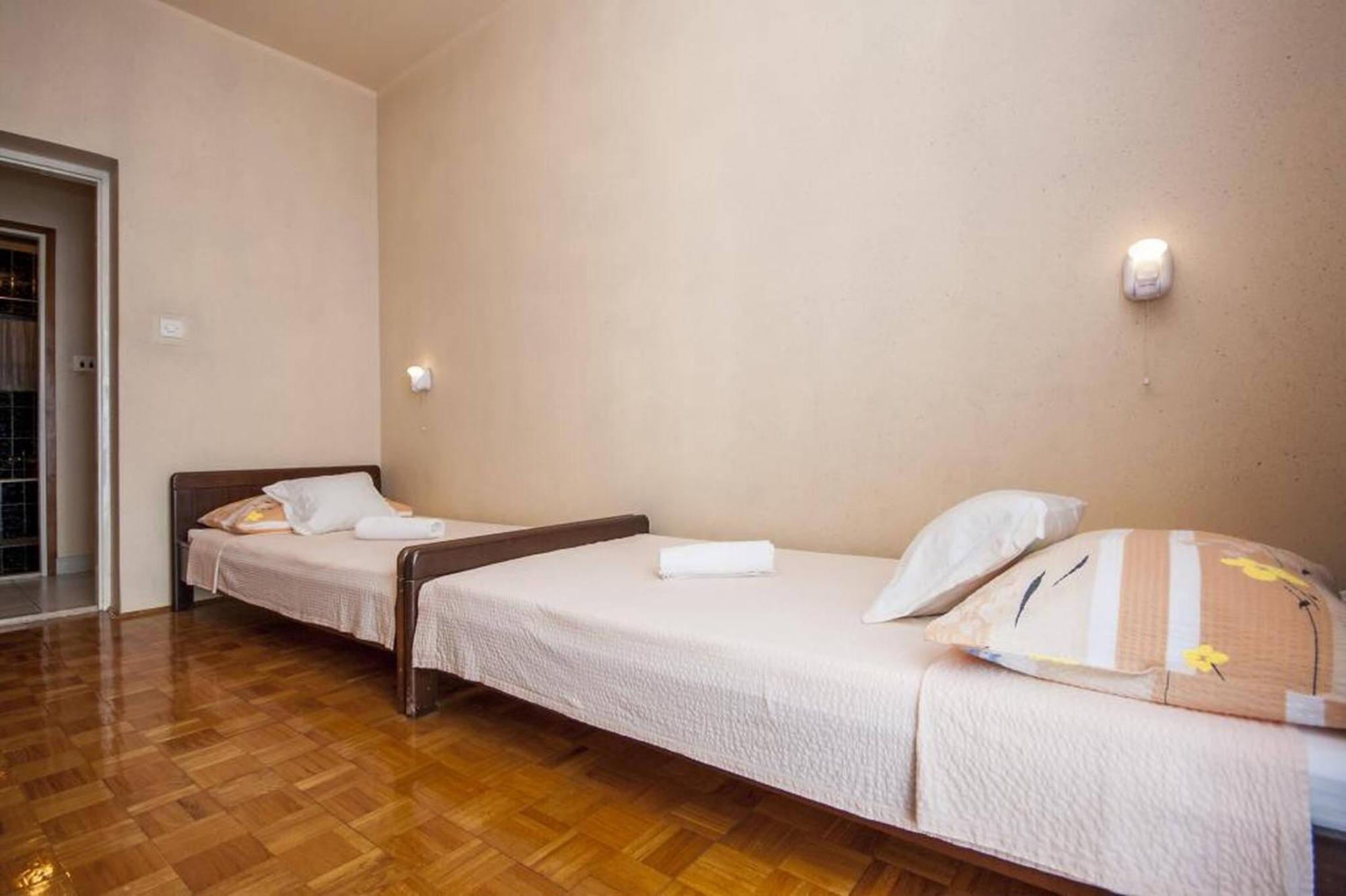 Apartments Zdenka Brodarica  Extérieur photo